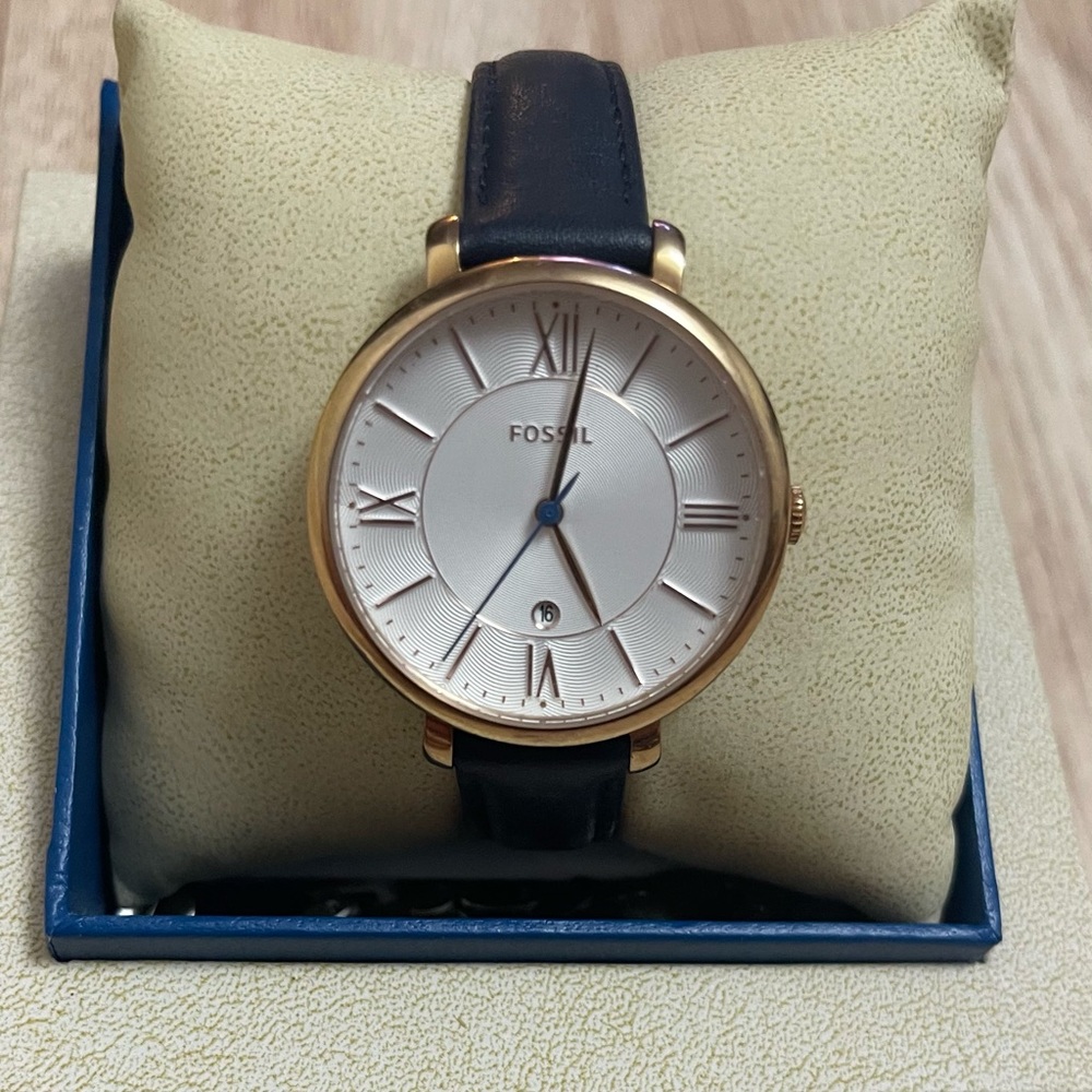 FOSSIL ES4140 Women's Blue Leather Analog Silver New Batt